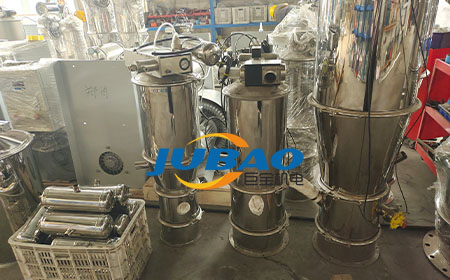 1676512585212220.jpg 真空上料機(jī).jpg